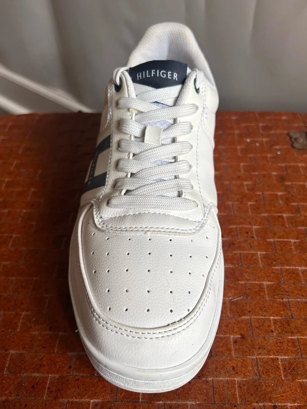 Tommy Hilfiger Lason Sneakers Men’s Size 8 White Vegan Leather Casual Shoes Prep